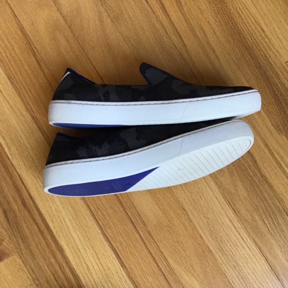 Rothys Slip On Original Sneaker Camo Size 9 - Picture 6 of 7